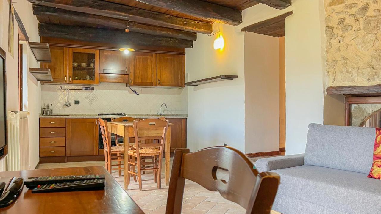 Aparthotel Borgo San Valentino Arrone Exterior foto
