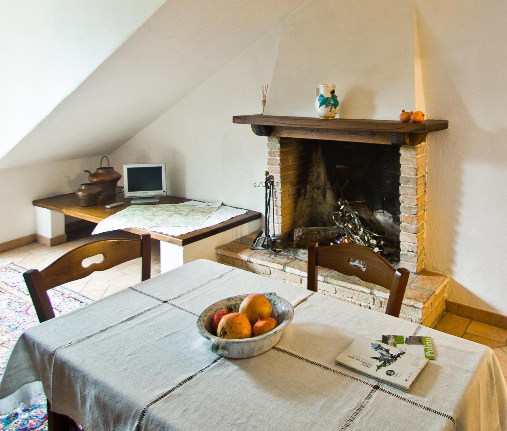 Aparthotel Borgo San Valentino Arrone Exterior foto